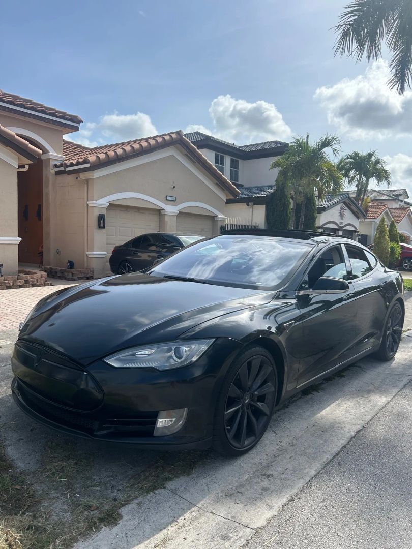 tesla model s 2013 5YJSA1DP6DFP13298 image tesla model s 2013 5YJSA1DP6DFP13298 image